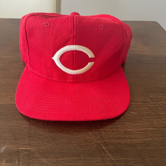 Vintage Cinncinati Reds Snapback by Sports Specialties - Picture 1 of 5